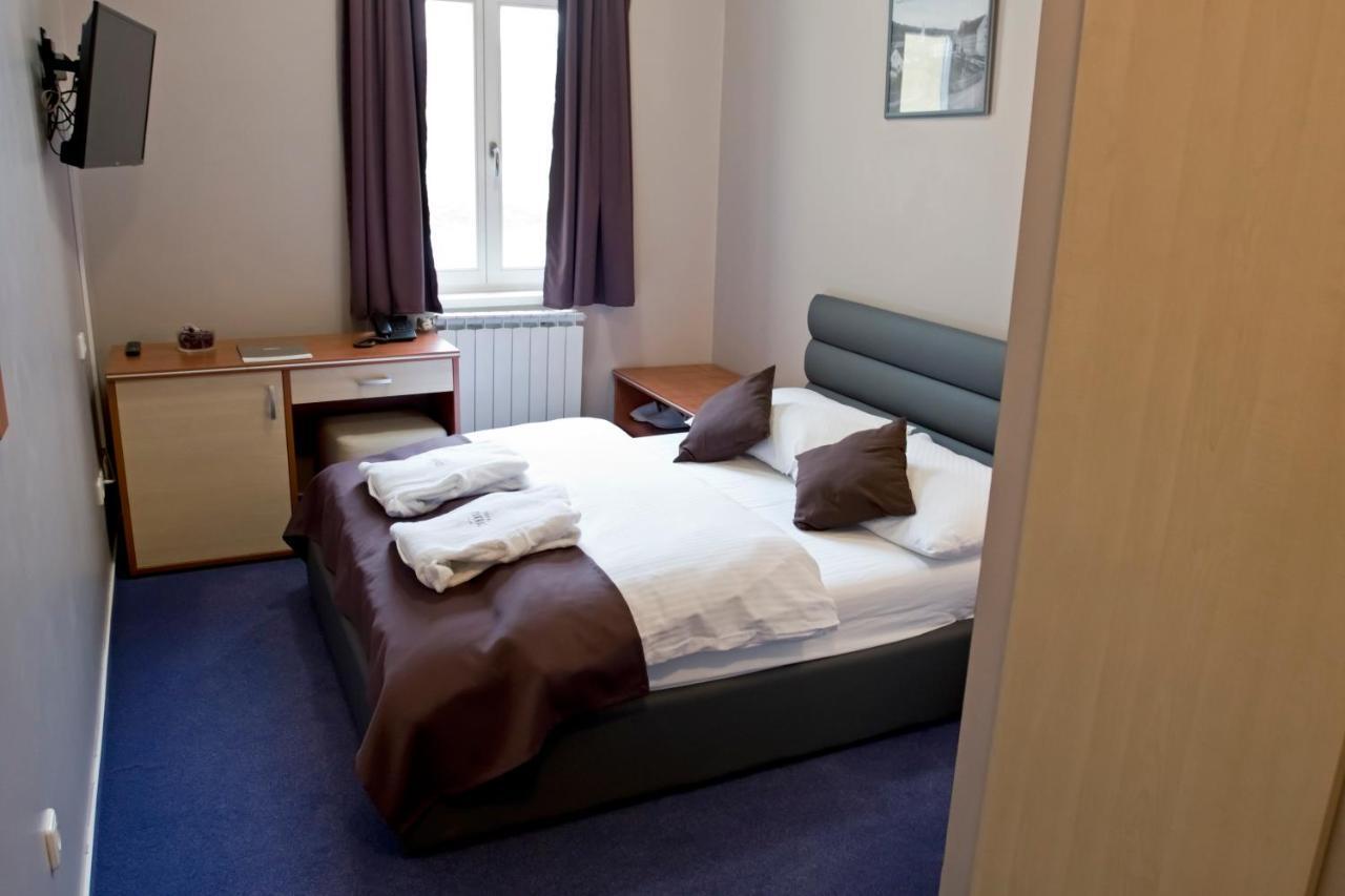 Hotel Pakrac Eksteriør bilde
