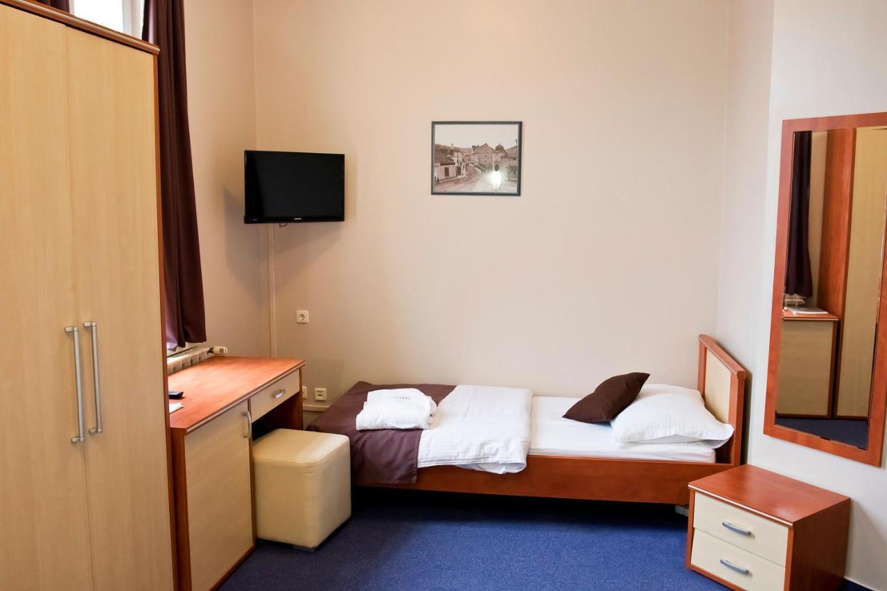 Hotel Pakrac Eksteriør bilde