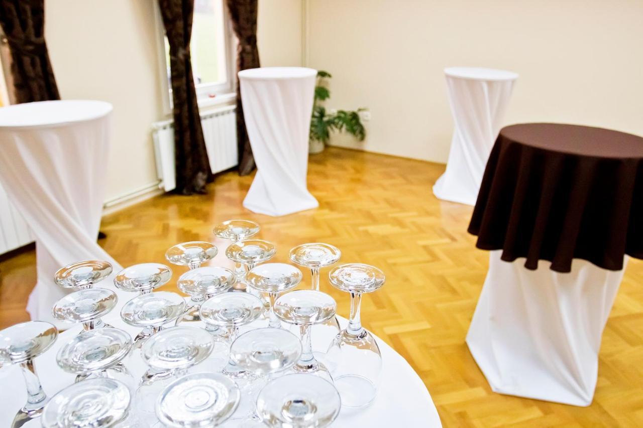 Hotel Pakrac Eksteriør bilde